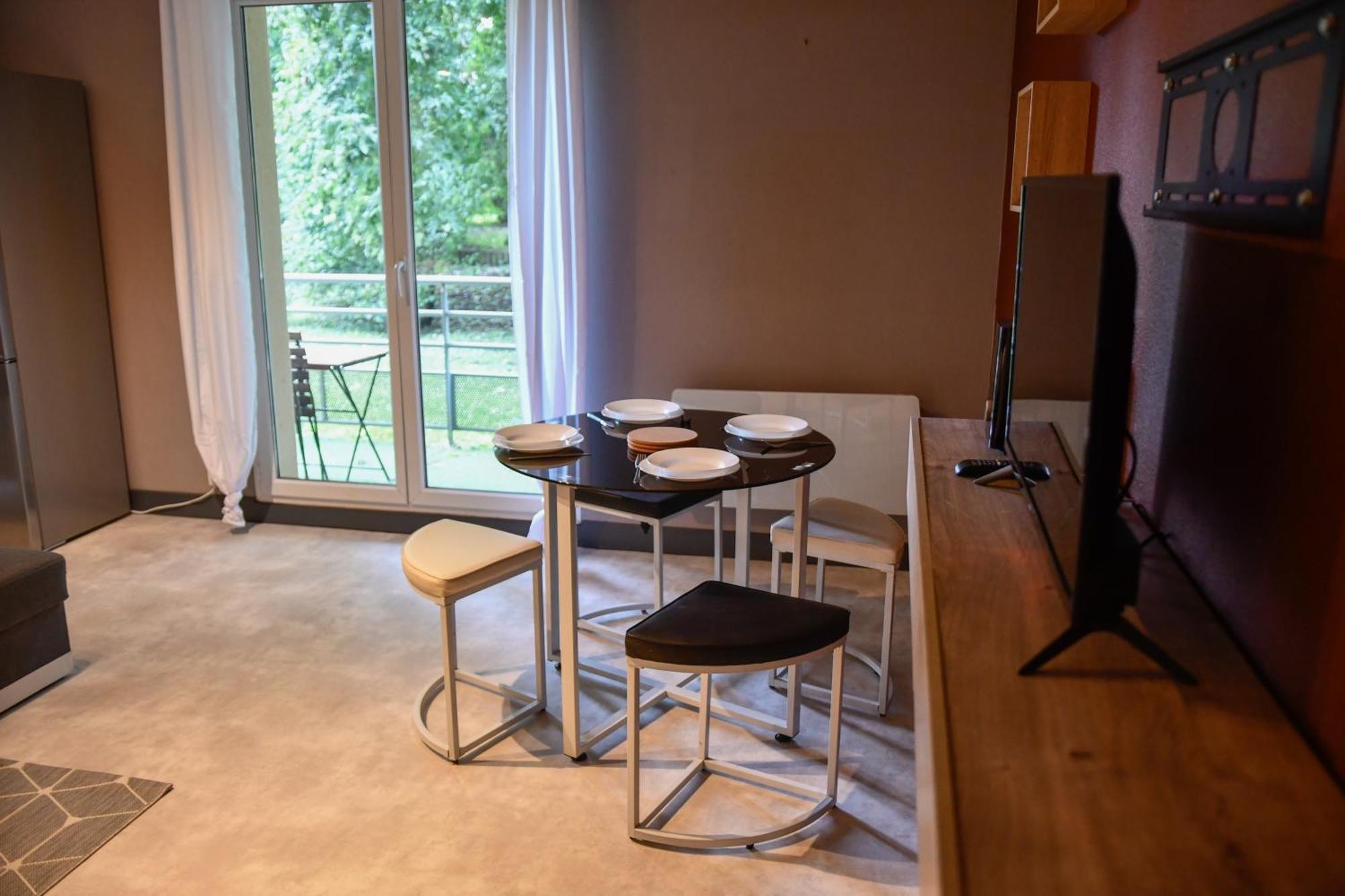 Calme Et Terrasse Privee Pres De Vichy Apartment Bellerive sur Allier Bagian luar foto